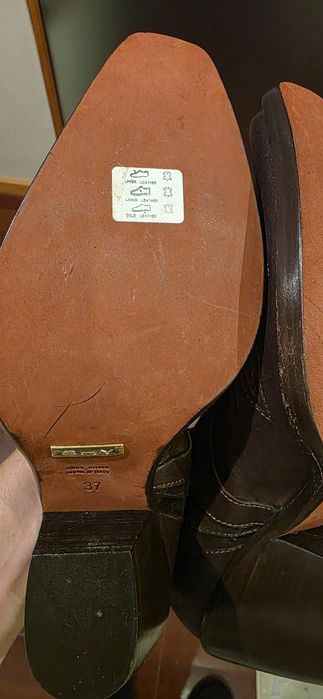 Botas em pele e camurça italianas marca Shy tamanho 37 novas