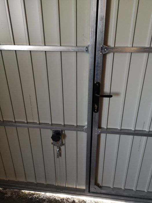 Brama uchylna z drzwiami 3000x2100 antracyt brąz czarna uchył