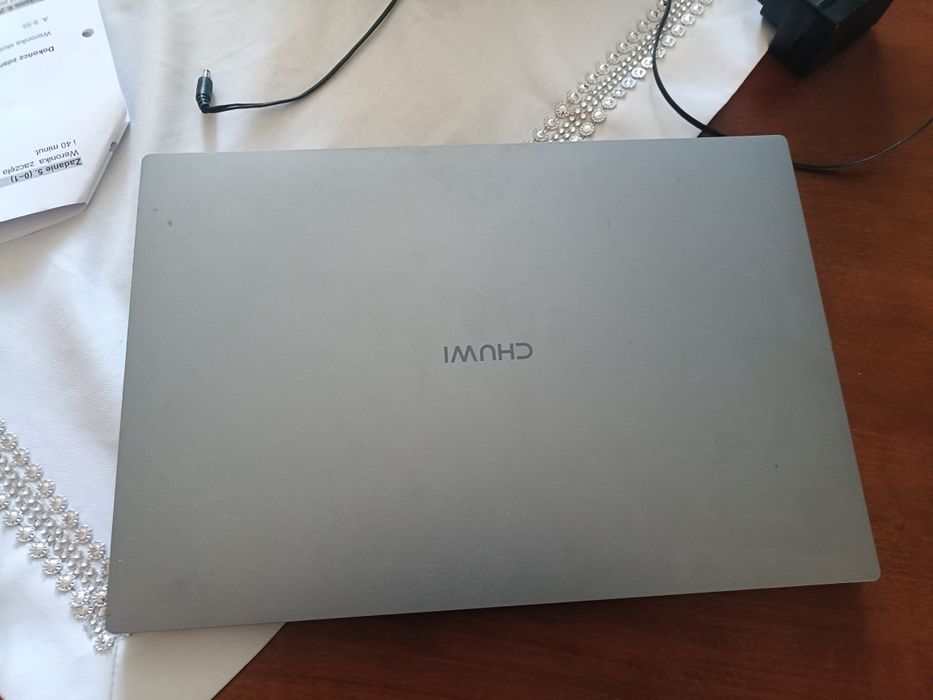 Sprzedam laptopa chuwi