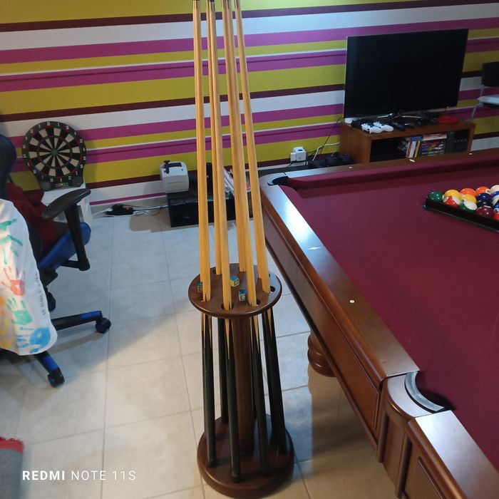 Mesa Bilhar com suporte e 8 tacos