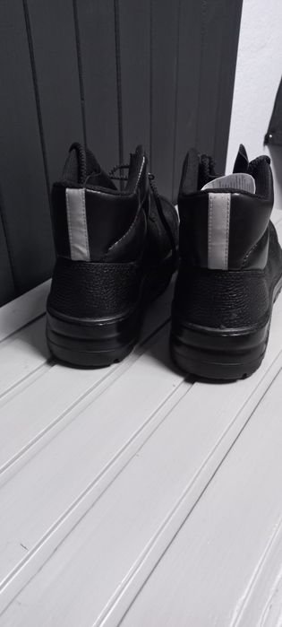 Nowe buty bezpieczne BHP 42