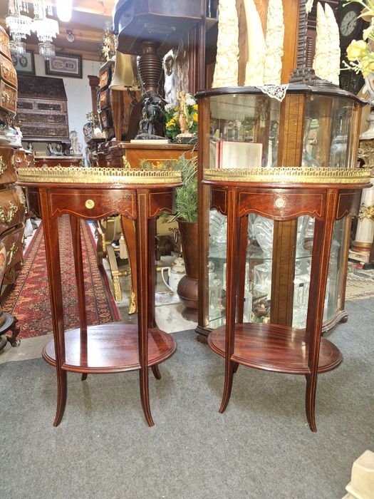 Pares de mesas (Variadíssimas)