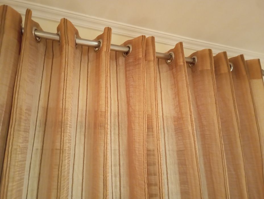 Vendo duas cortinas beje