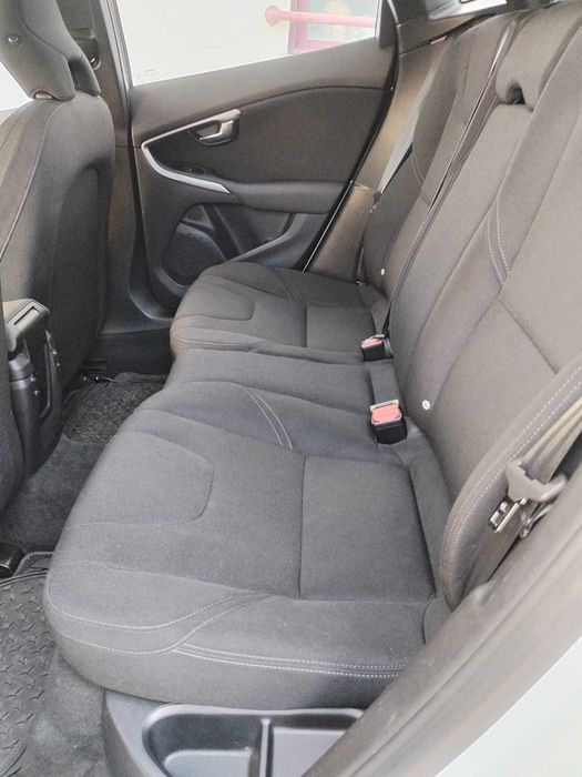 VOLVO V40 D3 Impecável
