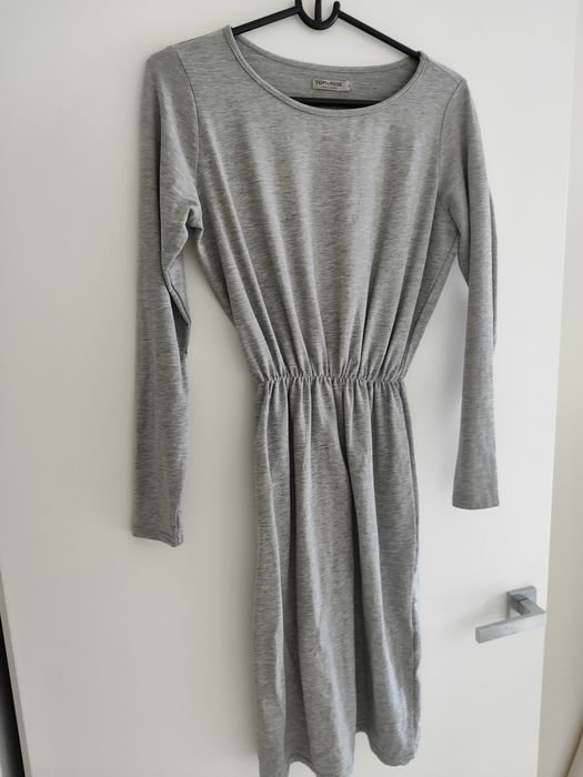 Nowa dopasowana sukienka midi bawełna