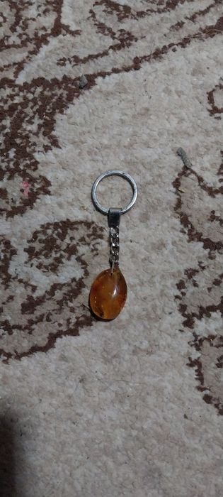 Брелок світло-коричневий