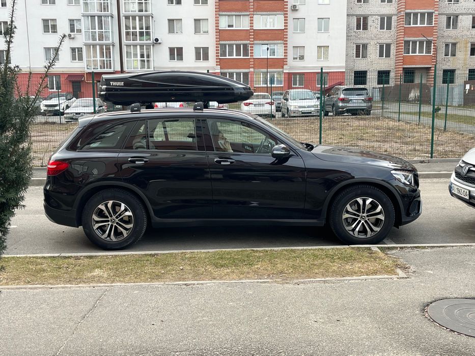 Поперечини на ваш Mercedes багажник Thule