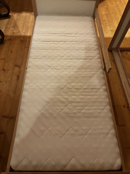 Łóżko dla dziecka IKEA 2szt z materacami