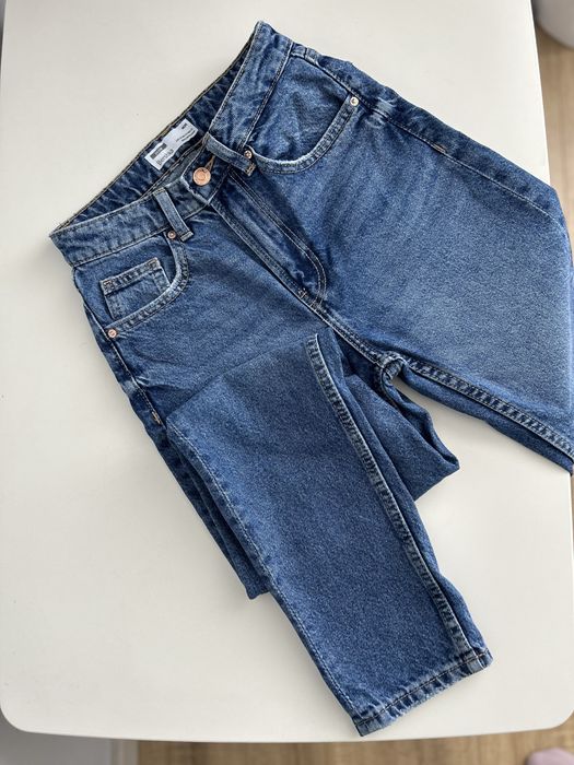 Джинси MOM Bershka