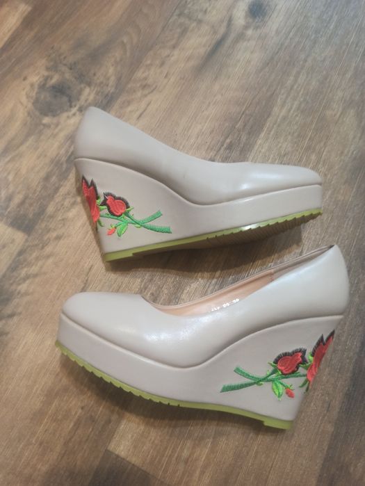 Туфлі жіночі ...