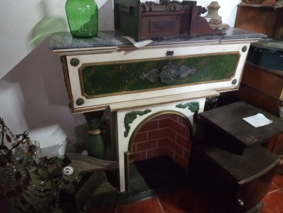 Recheio de loja de antiguidades