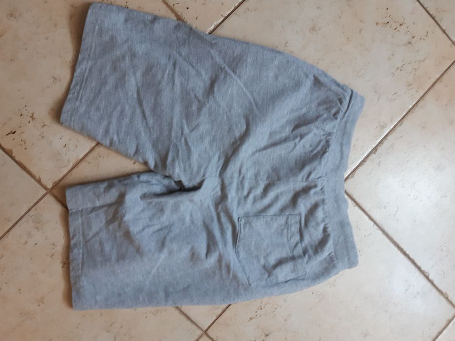 Spodenki chłopięce w rozmiarze 146