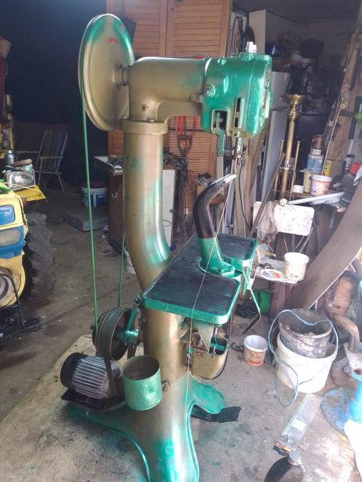 Maquina de cozer solas