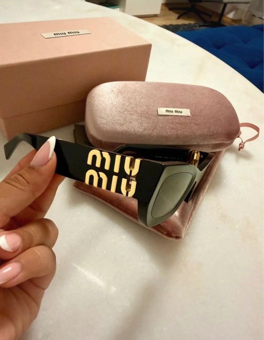 Оригінальні сонцезахисні окуляри Miu Miu MU 09WS