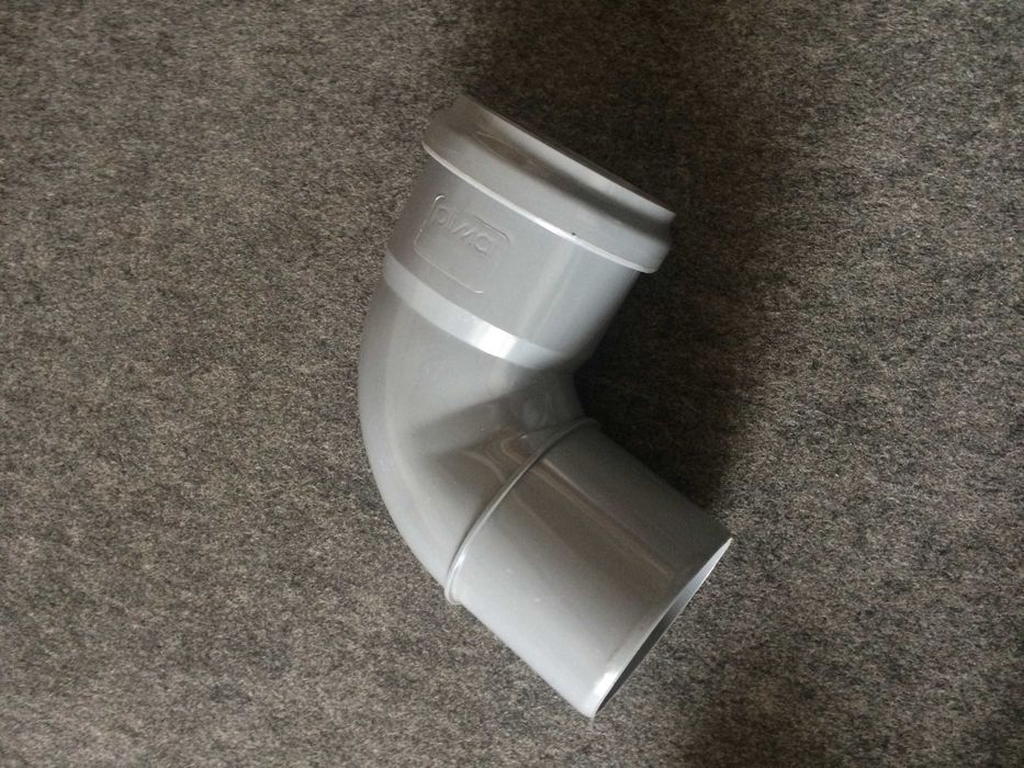 STOCK Novo de canalização Tês e Joelhos de PVC e Polietileno de rosca