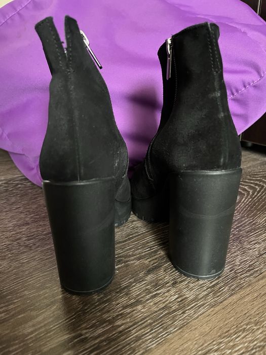 Жіночі ботильйони розмір 36