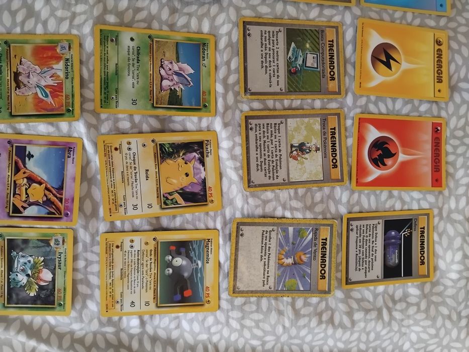 22 cartas pokemon originais 1a edição portuguesa  (pikachu,charmander)
