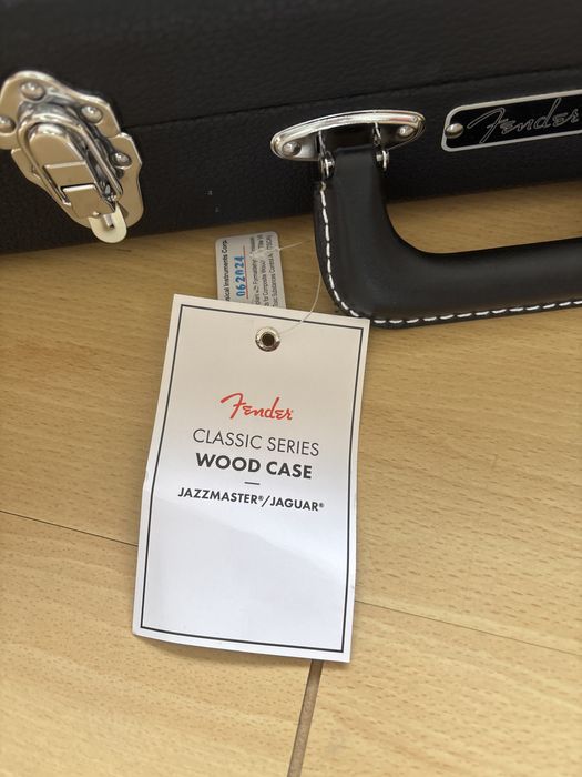 case fender classic series jazzmaster/jagua