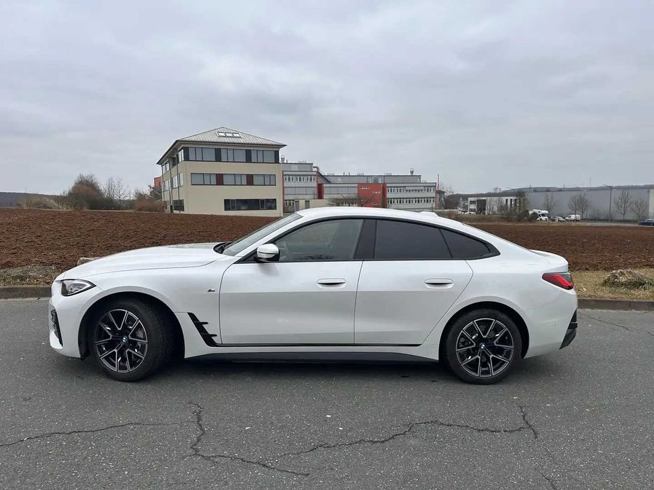 Разборка BMW I4 G26 Бампер б/у автозапчастини