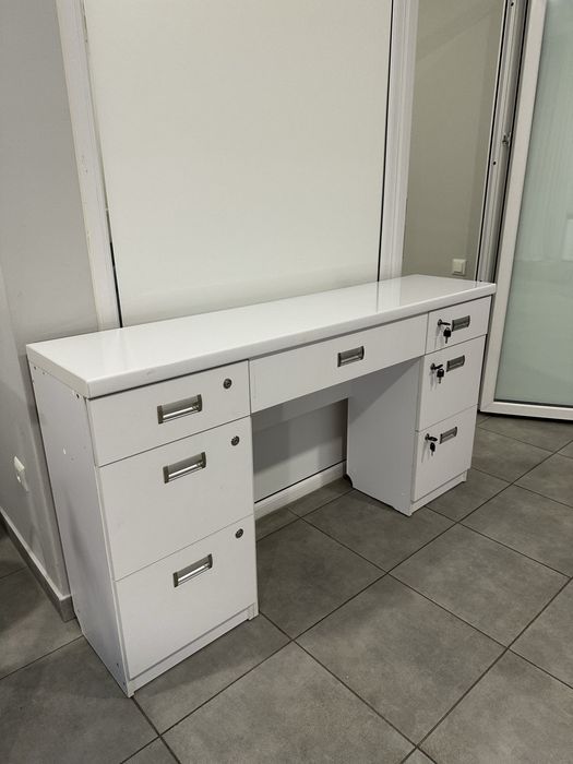 Стол для бровиста/визажиста