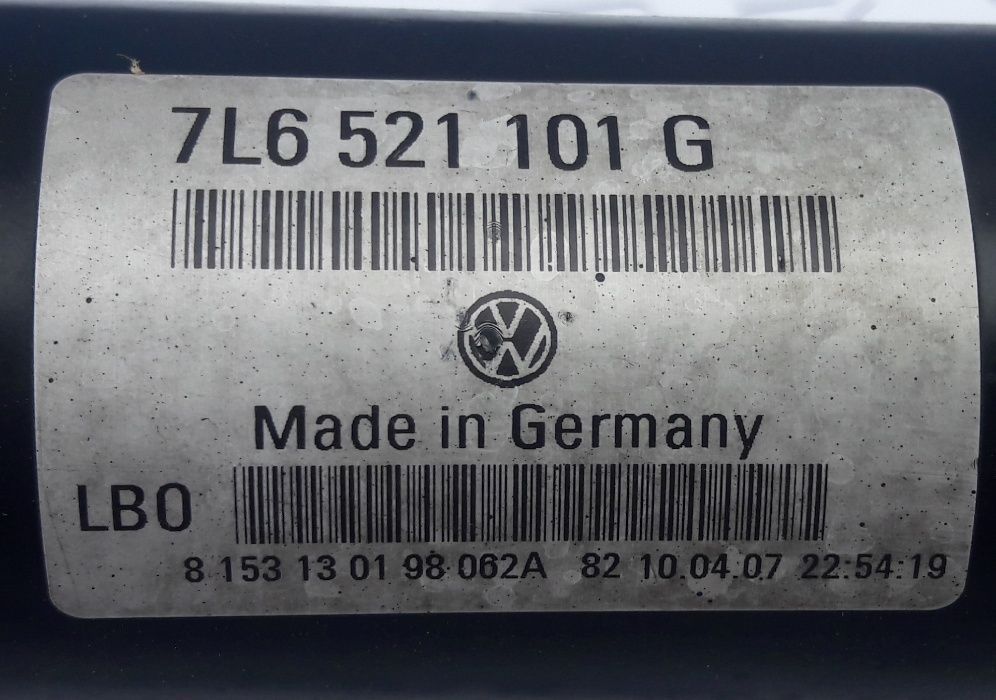 2.5/3.0/5.0 Кардан передний Карданний Вал Volkswagen Touareg /Audi Q7