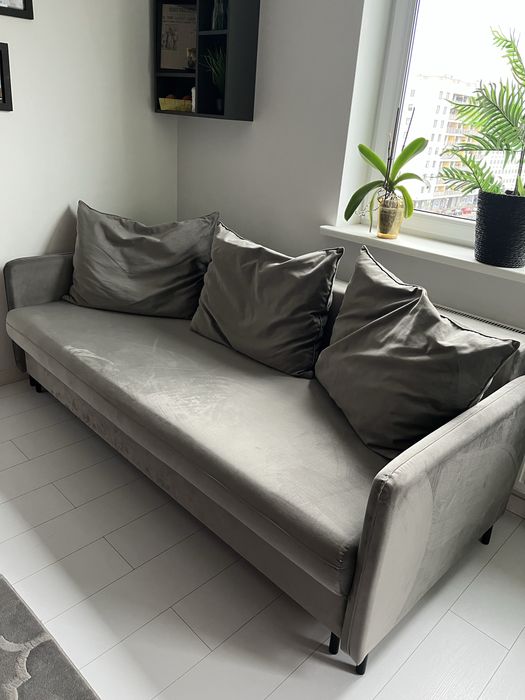 Szara sofa rozkladana