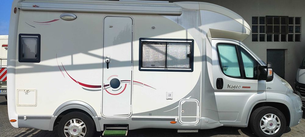 Autocaravana Challenger Prium - 4 pessoas - 6 metros