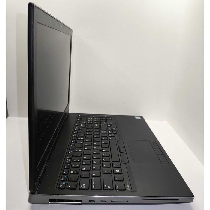 графічна станція Dell Precision 7730 • 17.3 IPS • intel XEON • Nvidia P3200 6Gb • SSD 1Tb • DDR4 16Gb