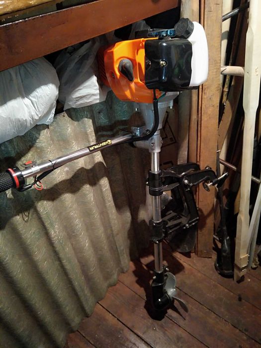 Продам лодку вулкан 305 3х местная состояние новой лодки идеальное.