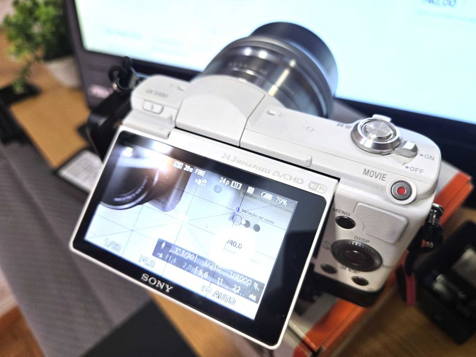 Sony a5100 + 2 lentes + extras