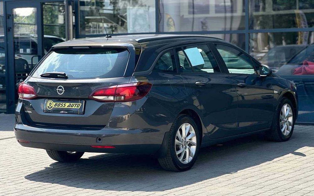 Opel Astra 2016 року