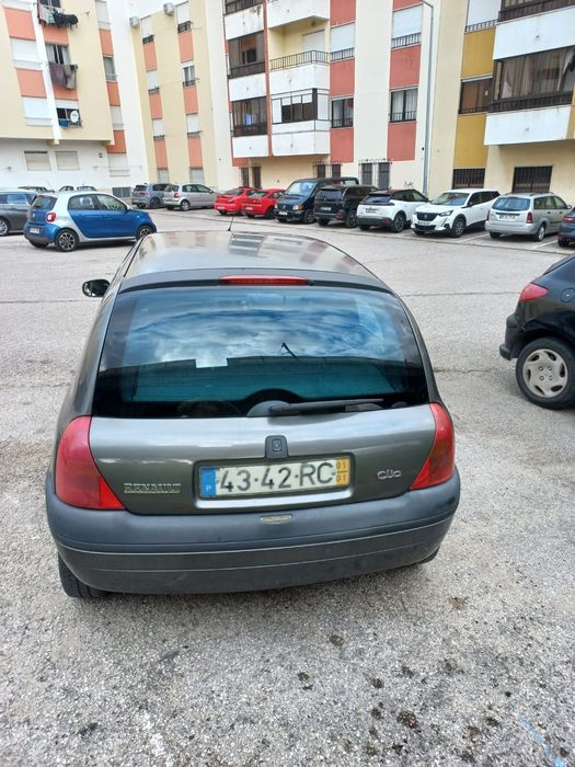 Renault clio 1.2 gasolina 2001