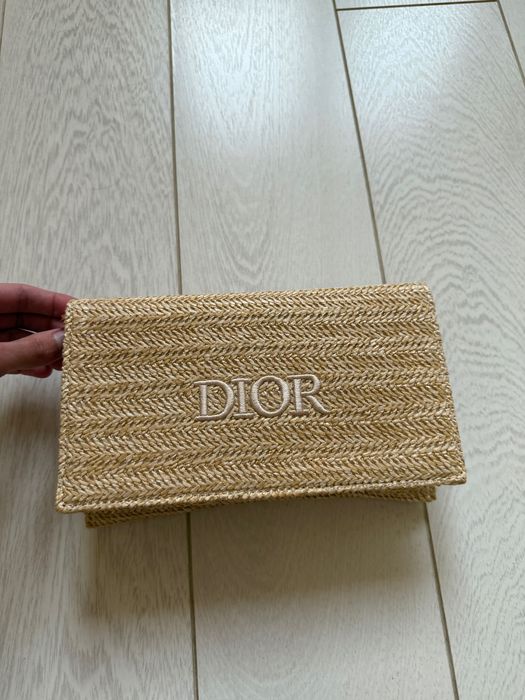 Стильний клатч Christian Dior оригінал нова сумка модна косметичка знижки недорого соломʼяна літня ротанг