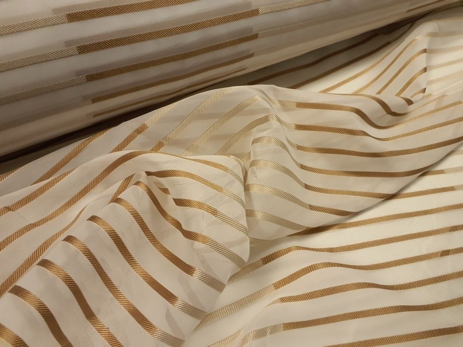 Tkanina ozdobna zasłonowa biała z beżem szer.151 cm.