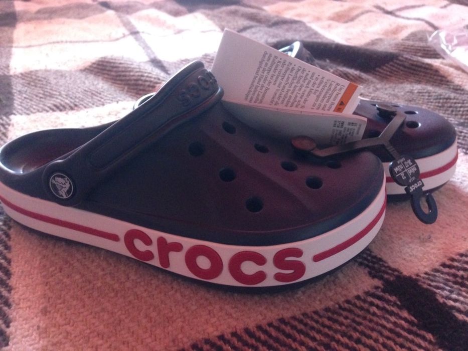 m4 w6 crocs