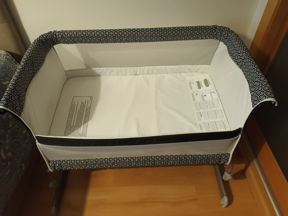 Cama de bebé next to me