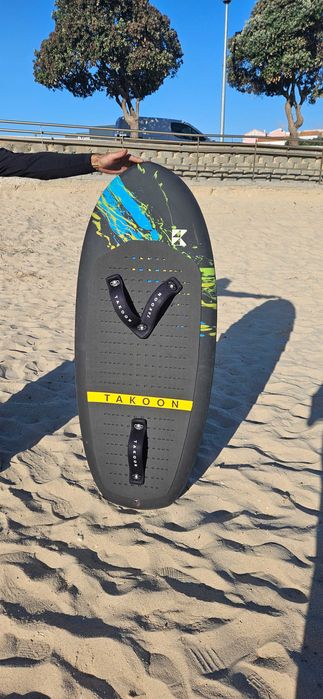 Lote de 8 pranchas (Surf, Kitesurf, Windsurf) + Acessório