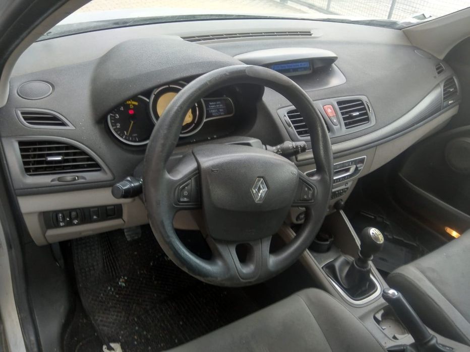 RENAULT MEGANE III Grandtour - 2010 - Para Peças