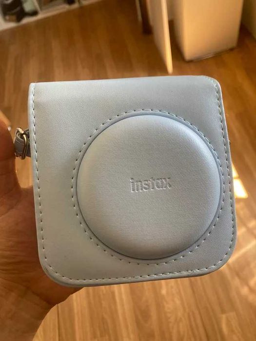 Instax Mini 12 Verde + Capa Azul Oficial Instax