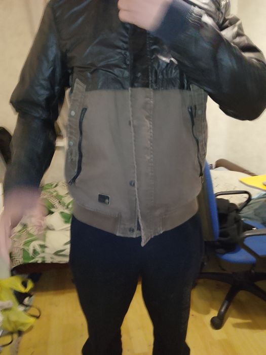 Курточка весняна