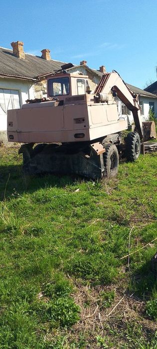 Прдам ескаватор все працює