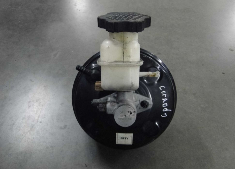 Головний гальмівний циліндр з бачком