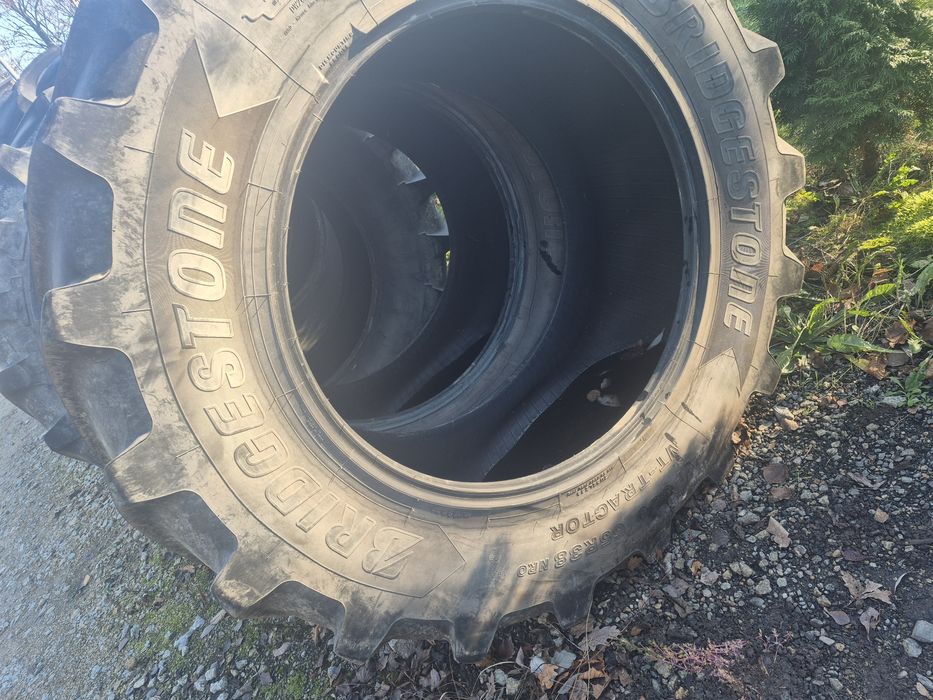 Opony 650/65R38 Bridgestone.