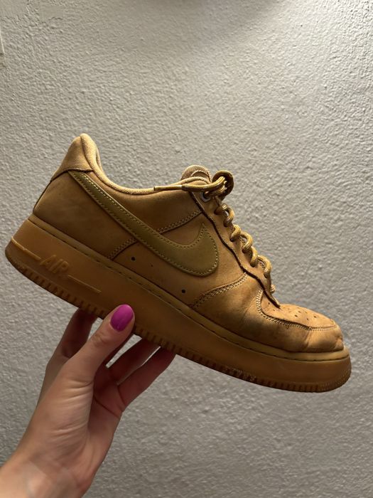 Buty sportowe NIKE AIR FORCE 1 '07 LV8 r.42