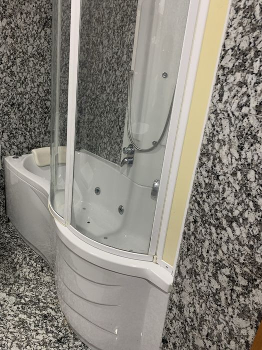 Banheira de hiromassagem a funcionar