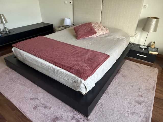 Cama e Cabeceiras Bo Concept