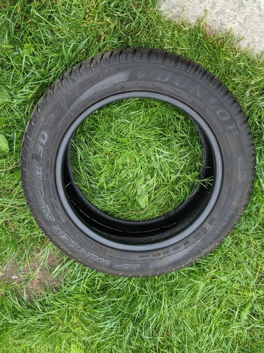 Зимовий Dunlop  215 60 17c цешка протектор 70%80%