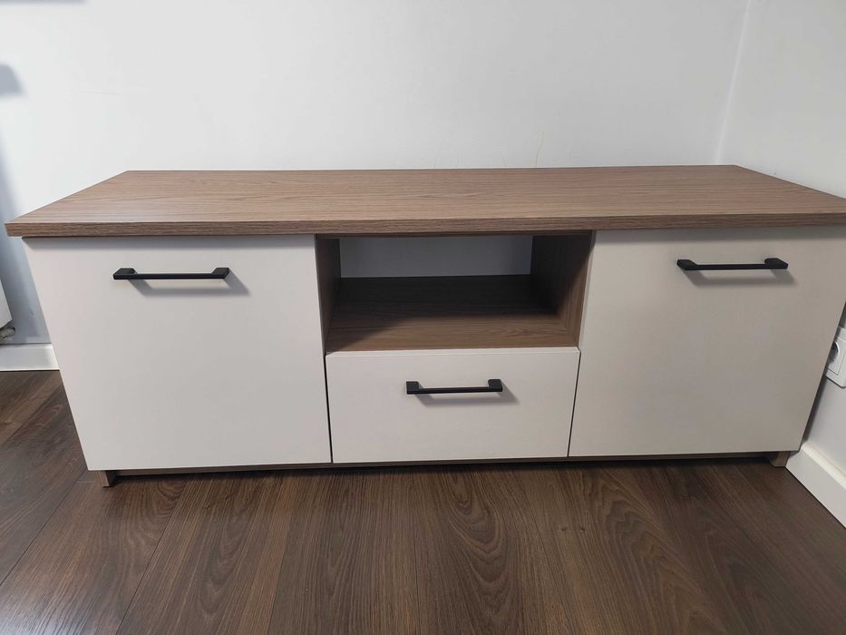 Szafka RTV na sprzedaż nowa