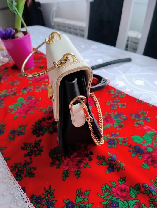 Elegancka torebka unikalna  nowa