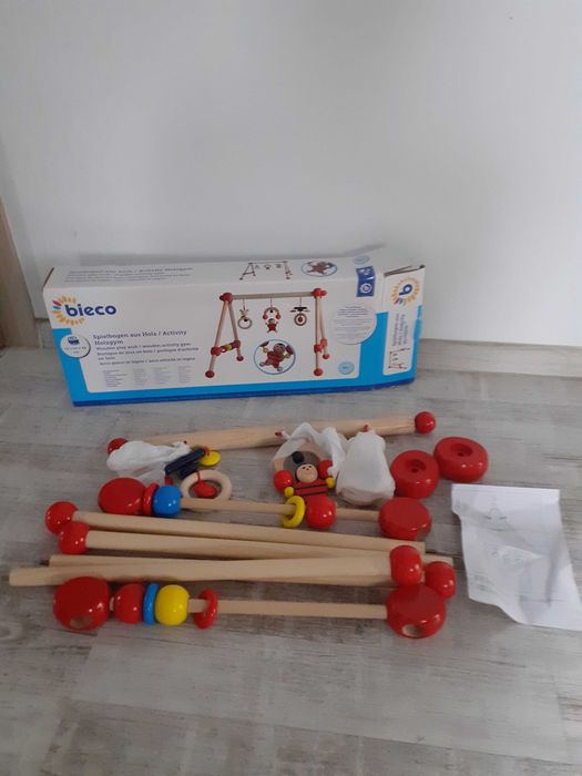 Drewniana zabawka dla niemowląt Bieco
